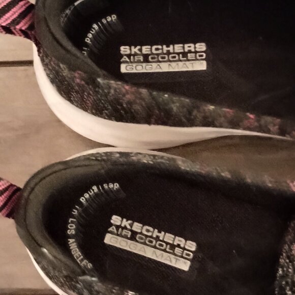 Sketchers Go Walk Women Slip On Sneakers Size 7.5 Black Multi Colored - Picture 12 of 16